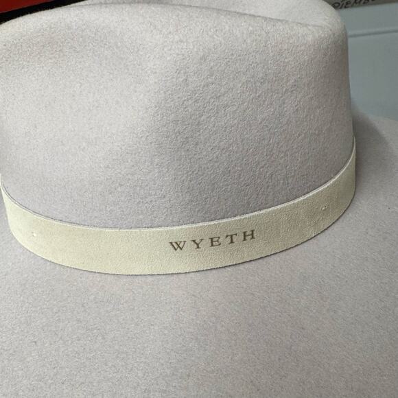 WYETH Women\'s Silver Gray River 100% Fedora Hat One Size NWT main image 9